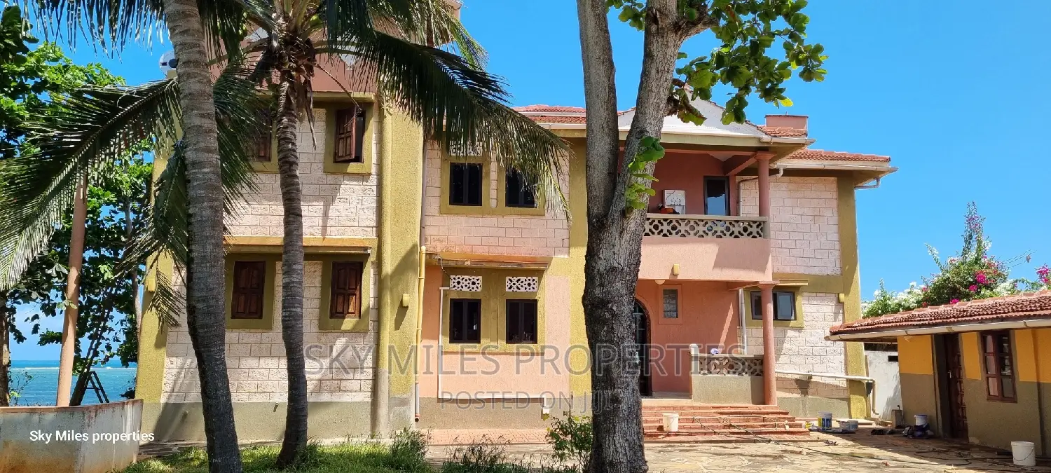 Furnished 4bdrm Villa in Kanamai, Kikambala for sale