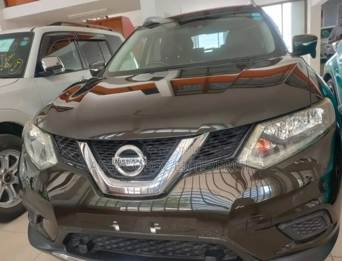 Nissan X-Trail 2.0 Petrol FWD 2016 Green