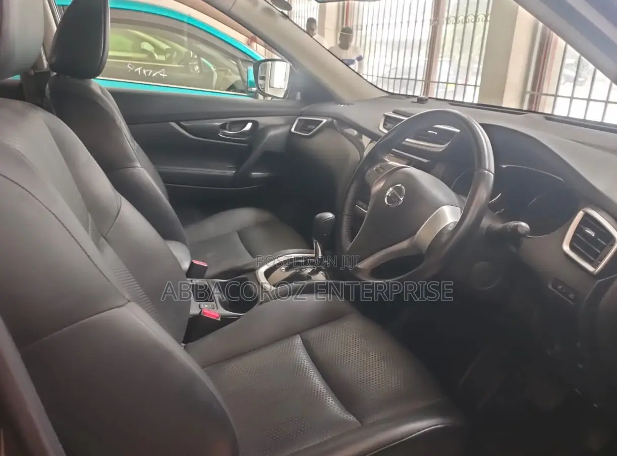 Nissan X-Trail 2.0 Petrol FWD 2016 Green