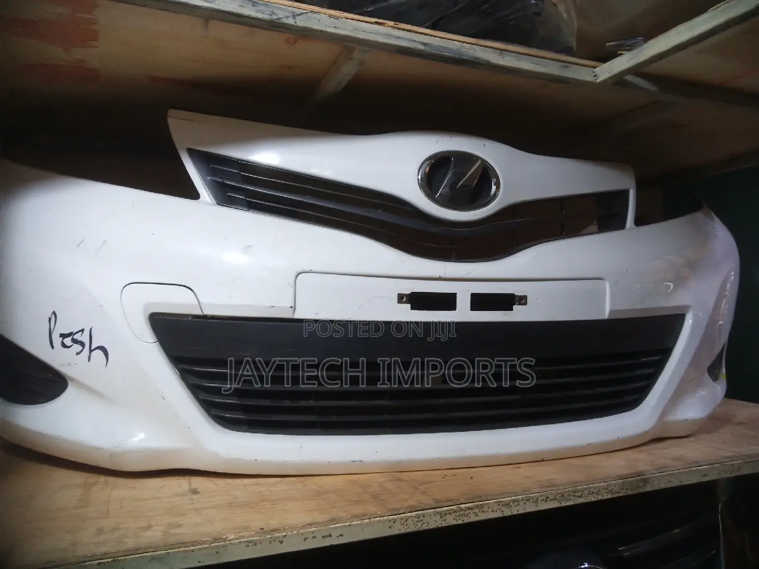 Juwella Vitz Fronbumper