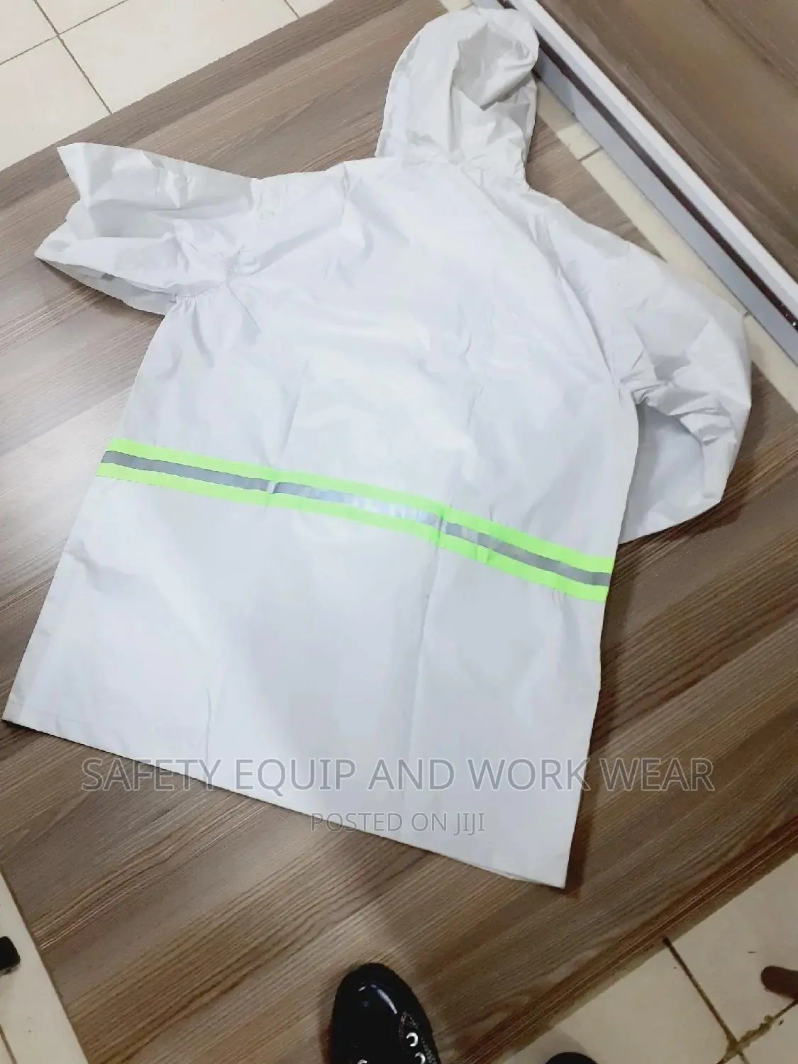 Light Reflective Rain Jackets For Sale