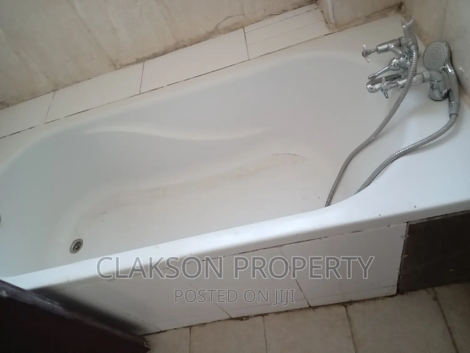 3bdrm Apartment in Lavington for sale