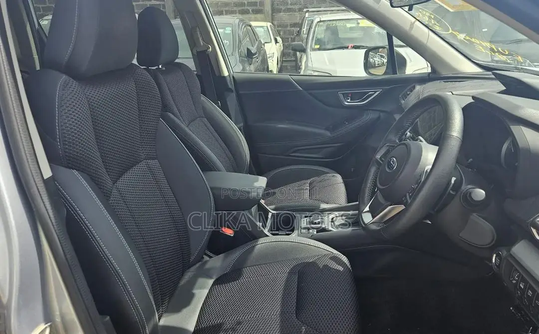 Subaru Forester 2018 Silver