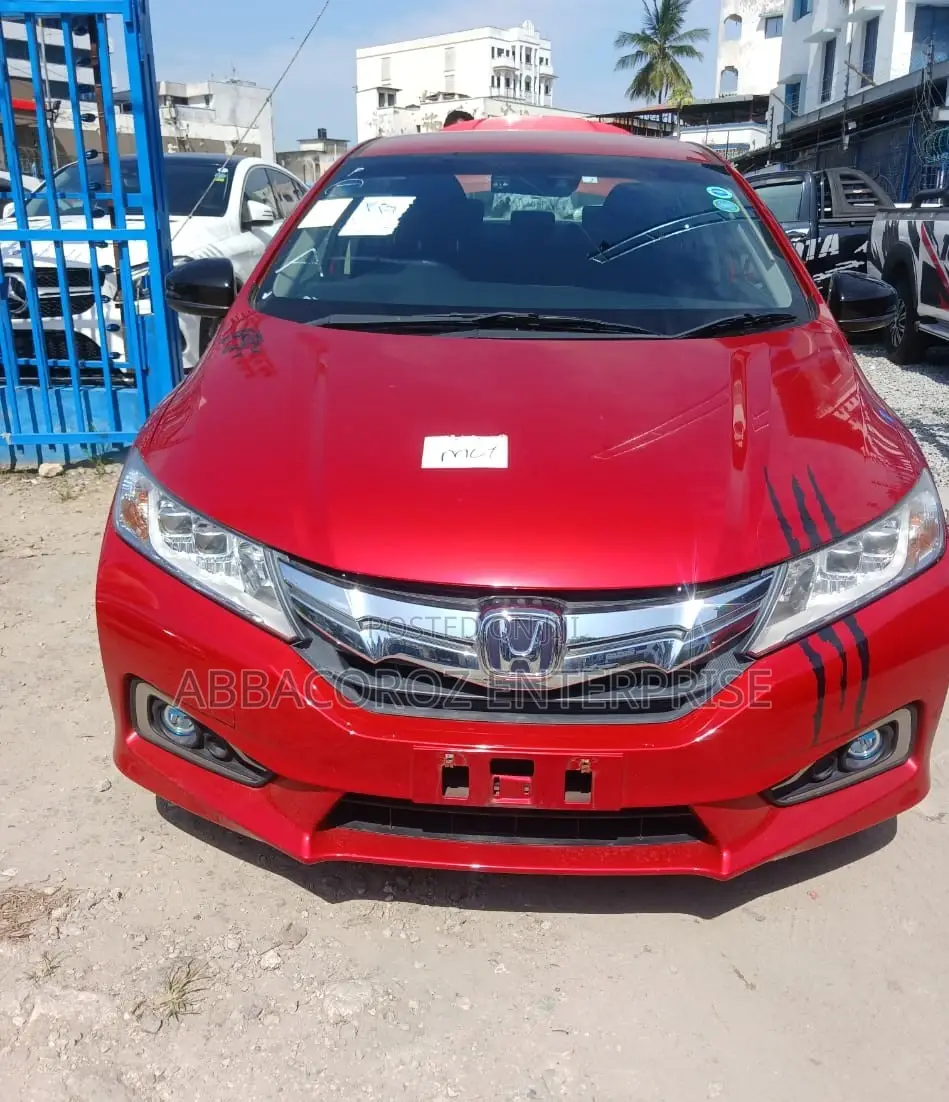 Honda Grace 1.5 Hybrid AWD 2016 Red