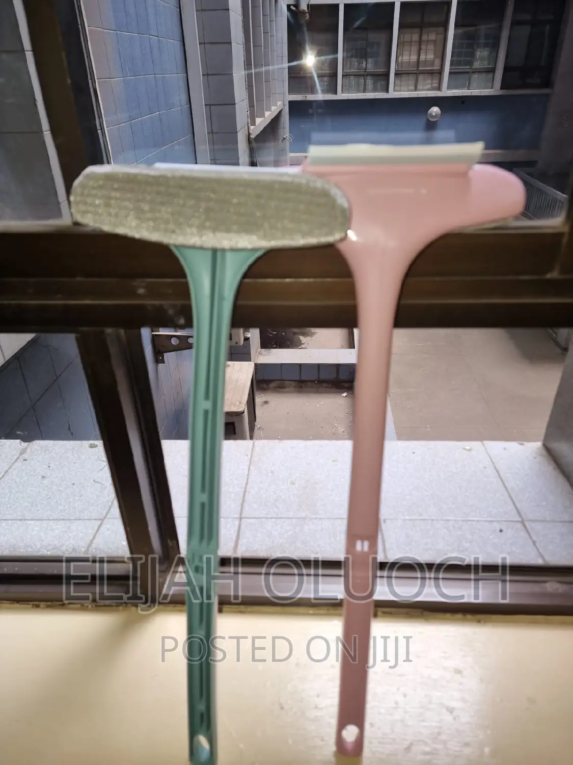 2in 1 Extendable Window Cleaner