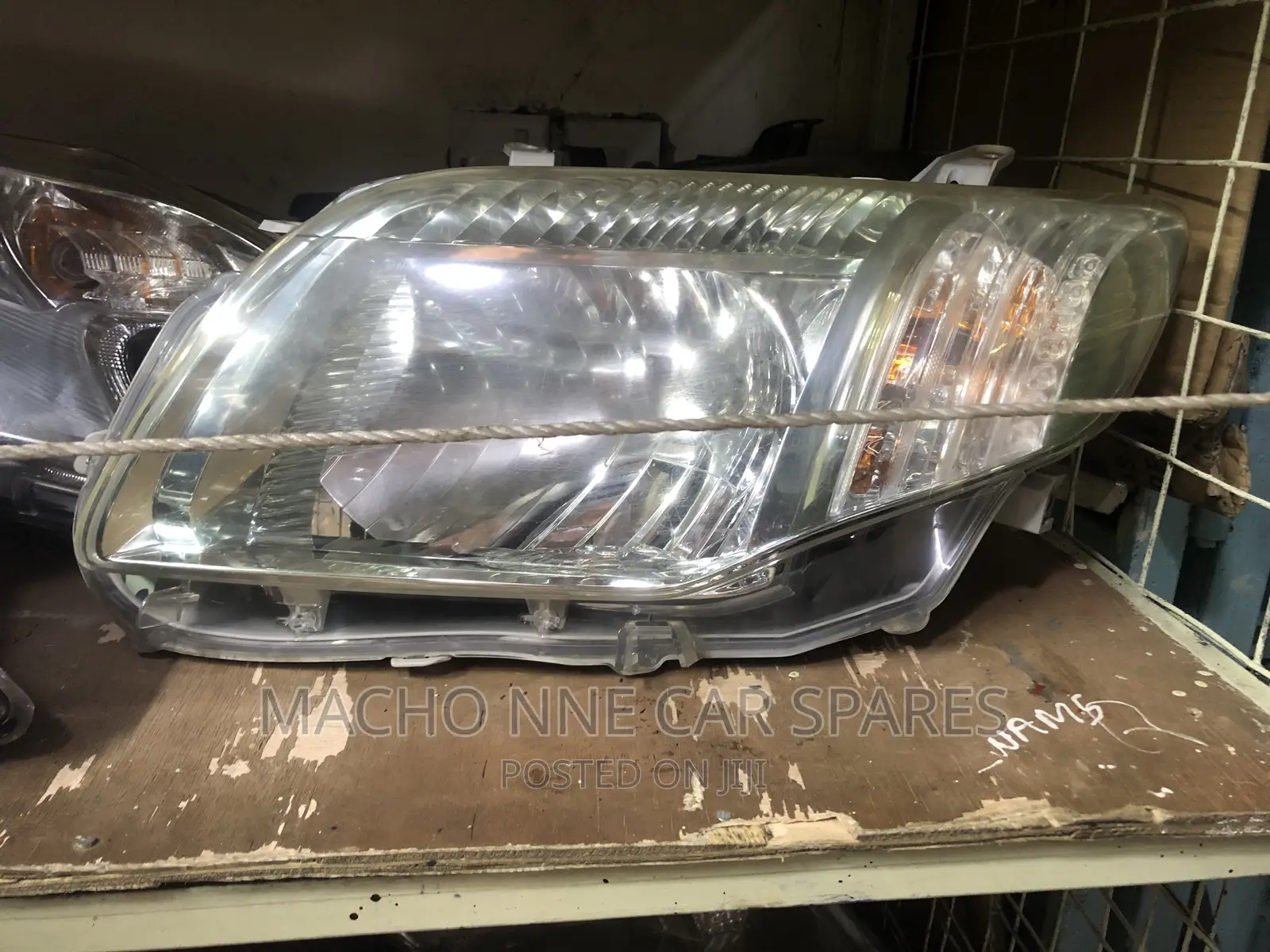 Toyota Fielder 2010 Non Xenon Headlight (Clear)