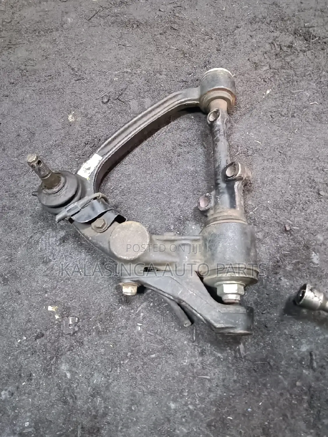 Control Arm Toyota Hiace