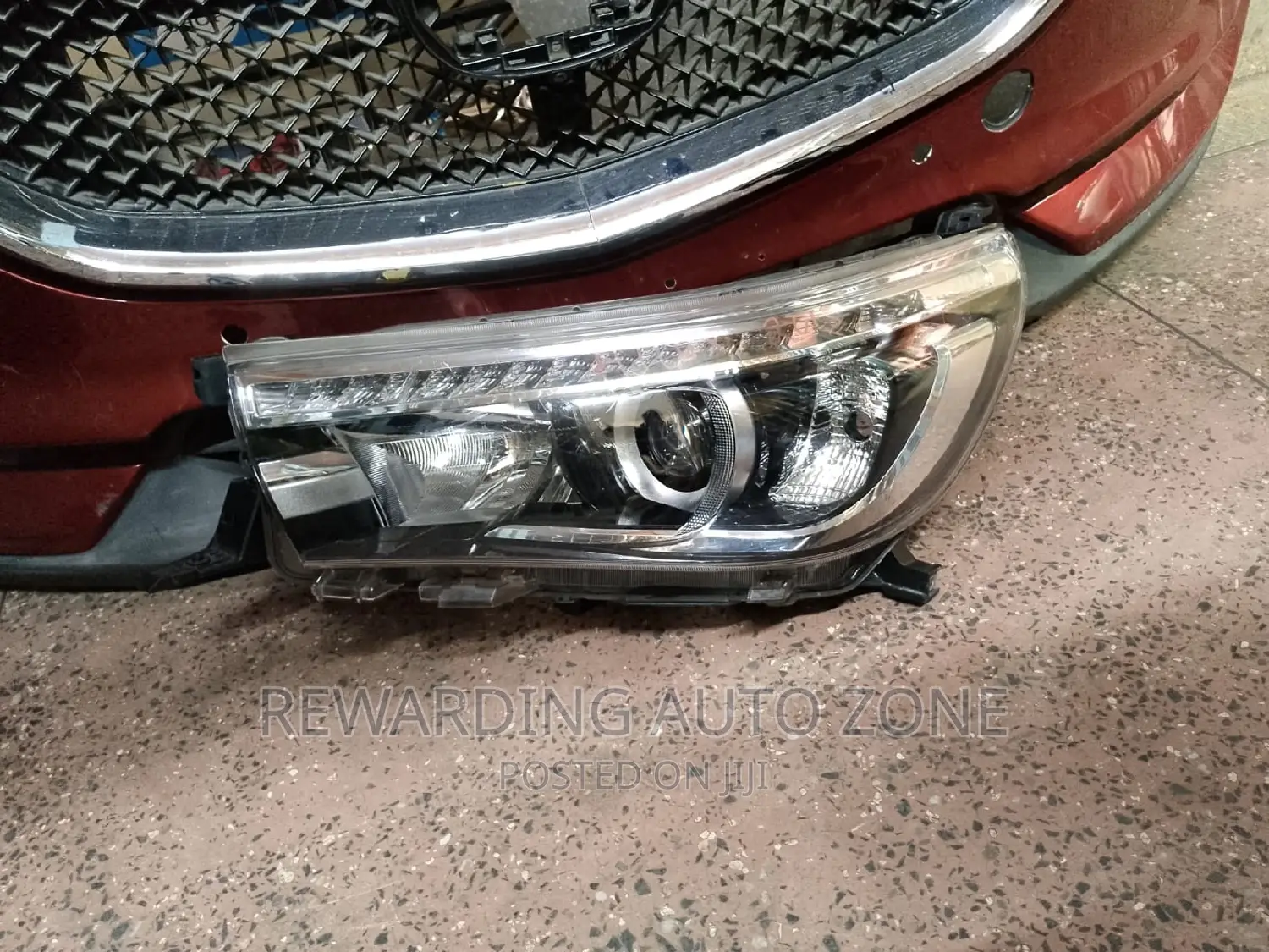 Hilux Levo Headlight Zenon.