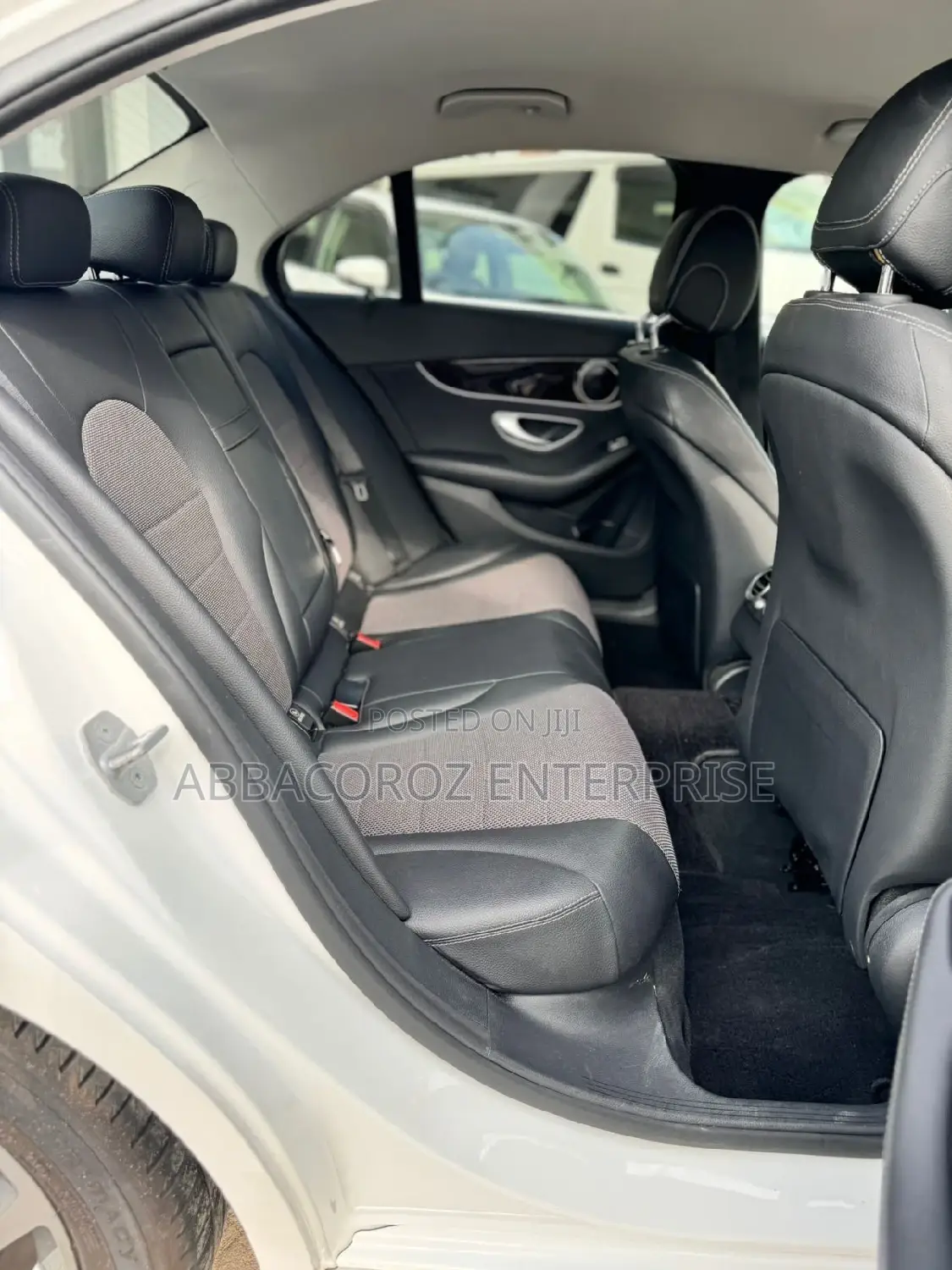 Mercedes-Benz C200 2016 Off white