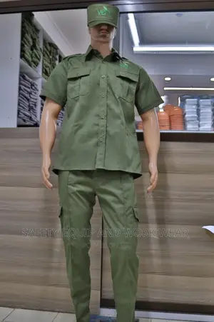 Pocketed Guard Trouser