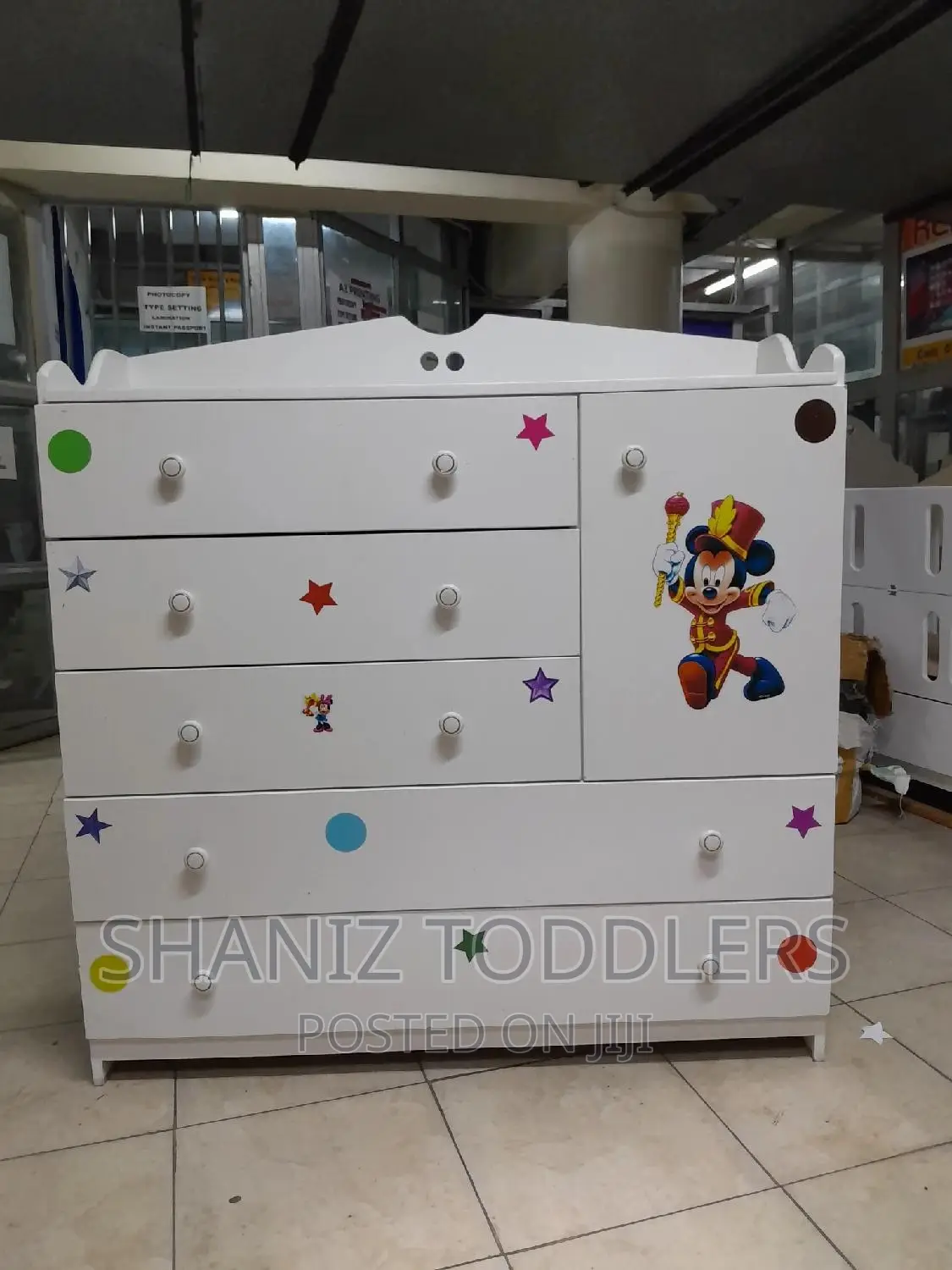 Chest of Drawers * Chest of Drawers