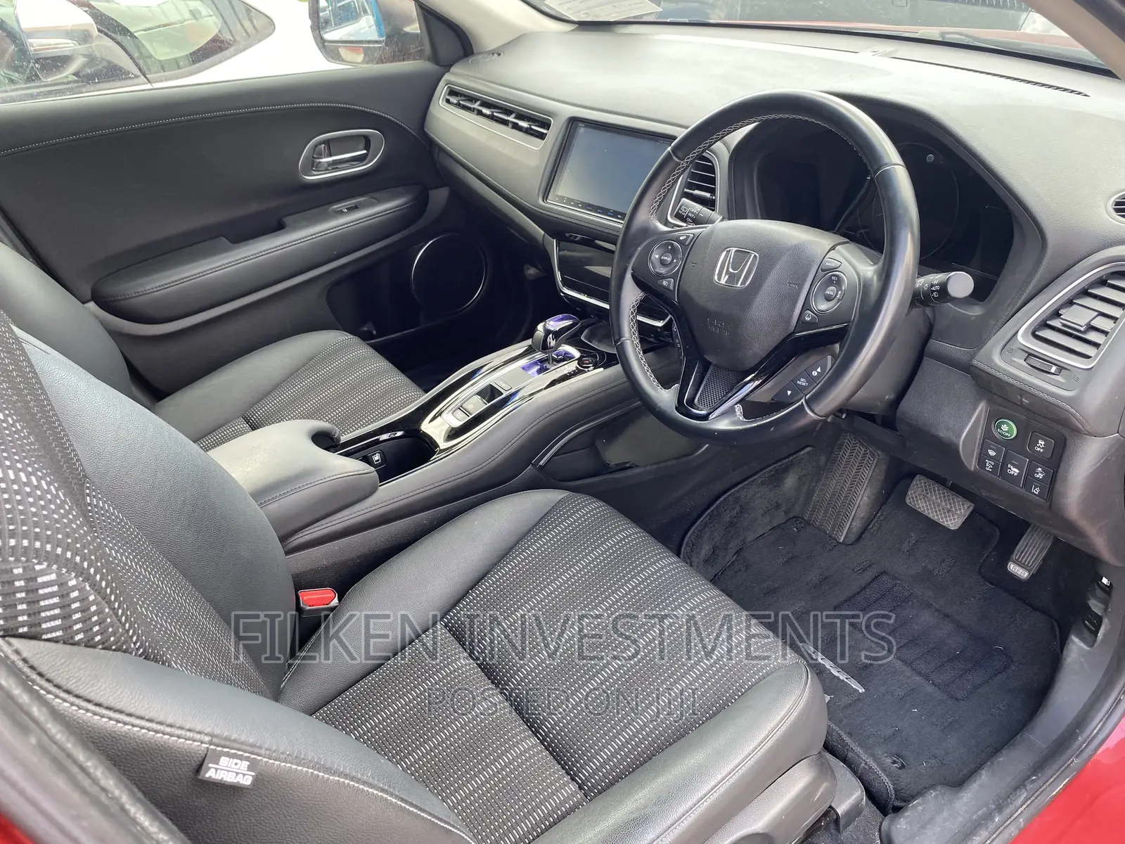 Honda Vezel 1.5 Hybrid 2WD 2017 Burgundy