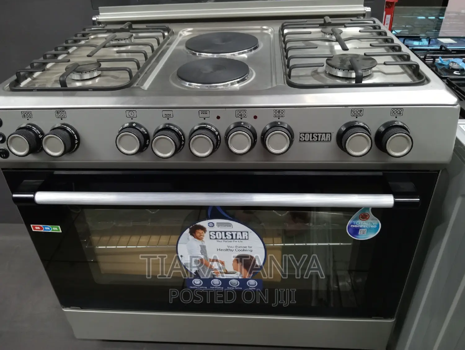 Solstar; 4 Gas Burners, 2 Electric Electric Oven, Grill