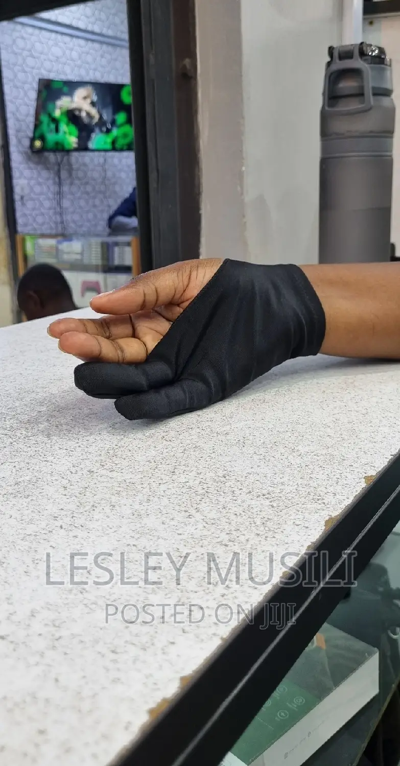 HUION Fouling Tablet Glove for Artists With Drawing Tablets