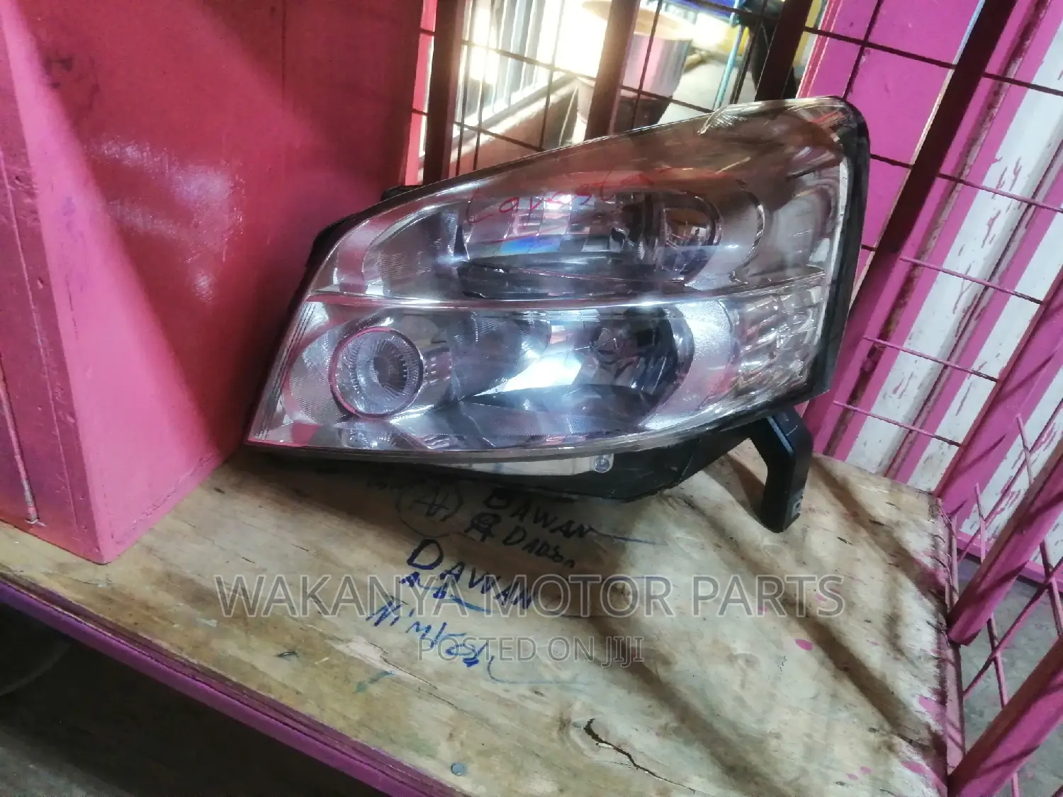 Nissan Lafesta 2008 Xenon Head Lamp, Clean Ex Japan Parts