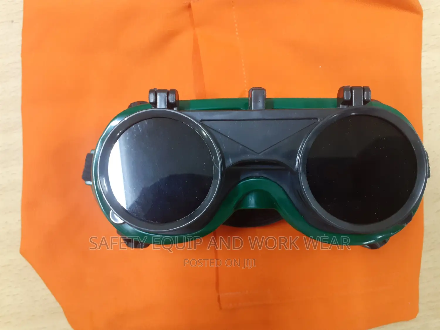 Get Welding Goggles With Comfortable Padding For Sale
