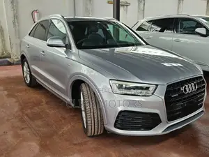 Audi Q3 2016 Silver