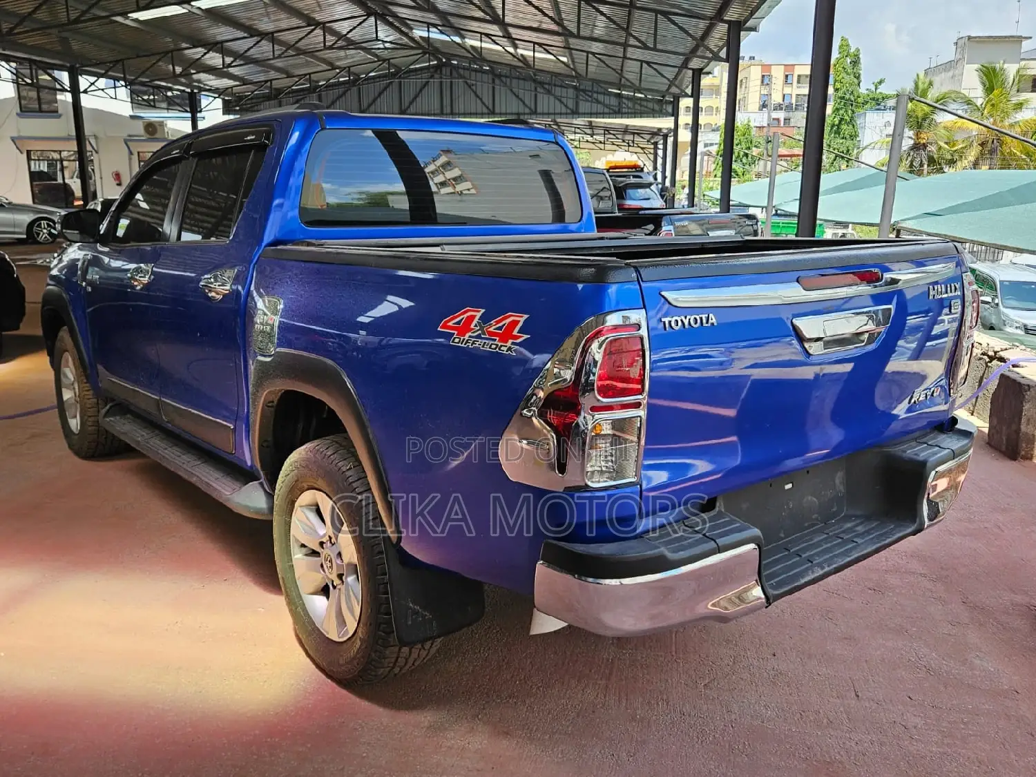 Toyota Hilux 2017 Blue