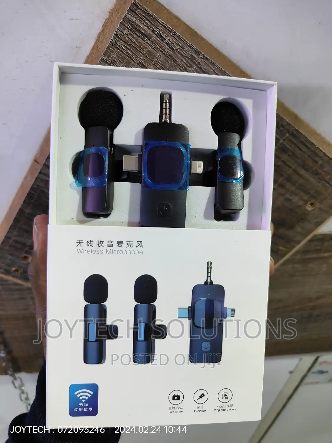 Microphone Wireless for Mobile Phone and Camera. Universal.