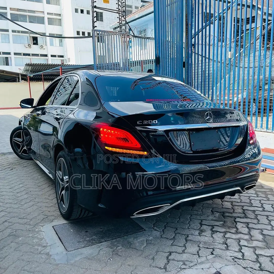 Mercedes-Benz C200 2017 Matt Black