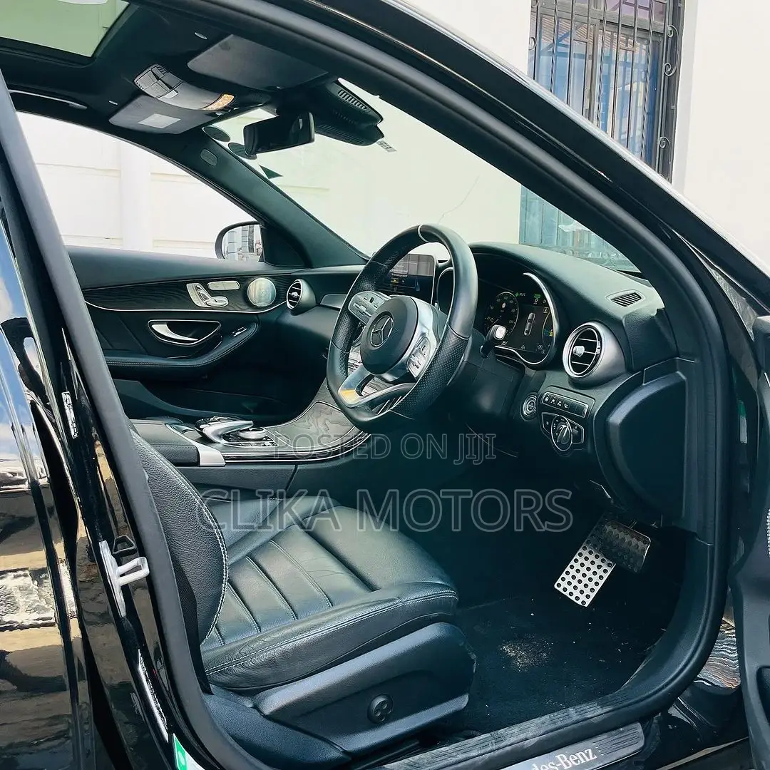 Mercedes-Benz C200 2017 Matt Black