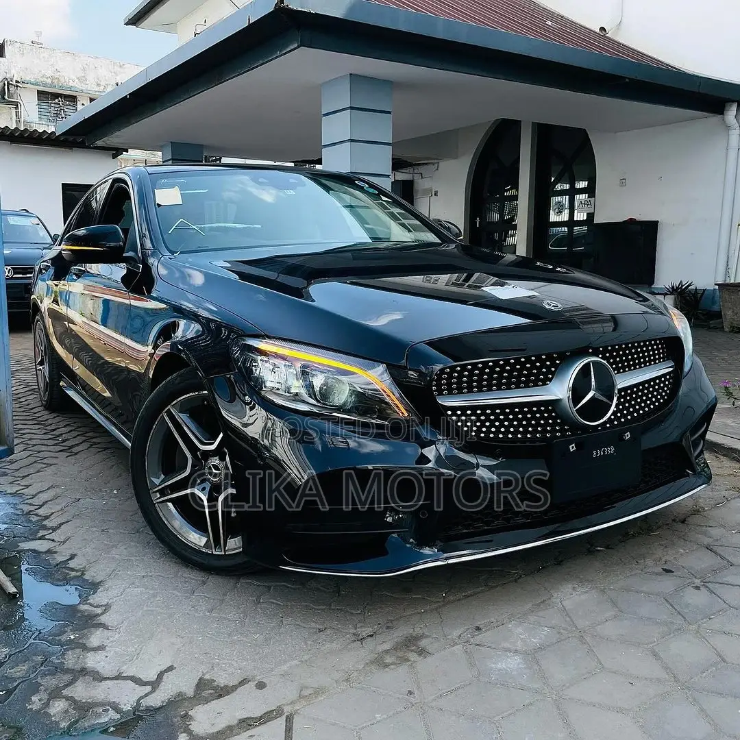 Mercedes-Benz C200 2017 Matt Black