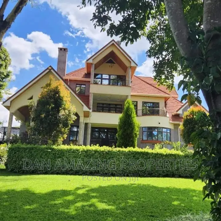 6bdrm Mansion in /On 1 Acre, Runda for sale