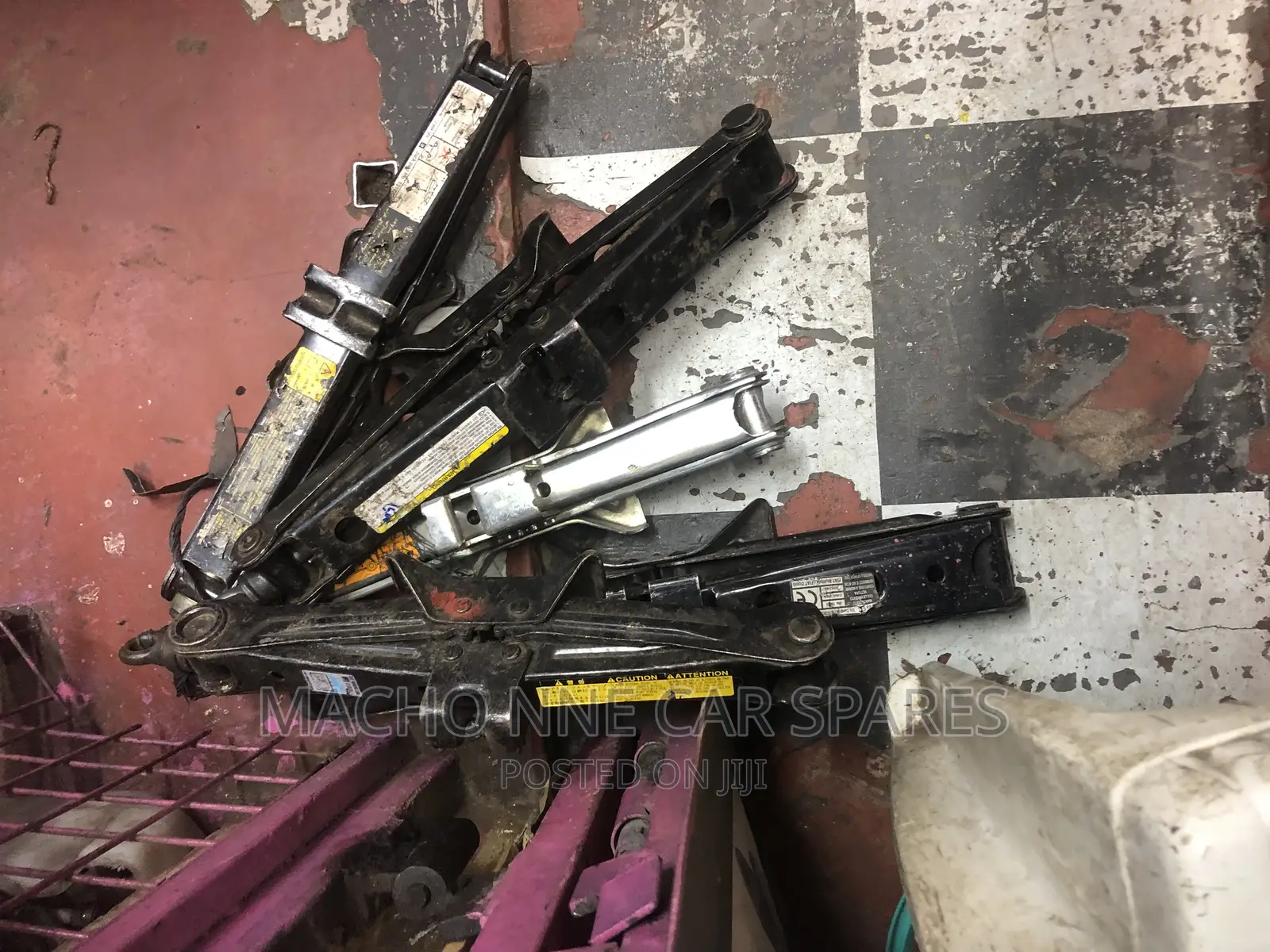 Emergency Scissors Car Jack(1.5T)