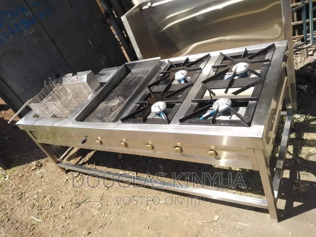 4burners Commercial Combined Cooking Unit.