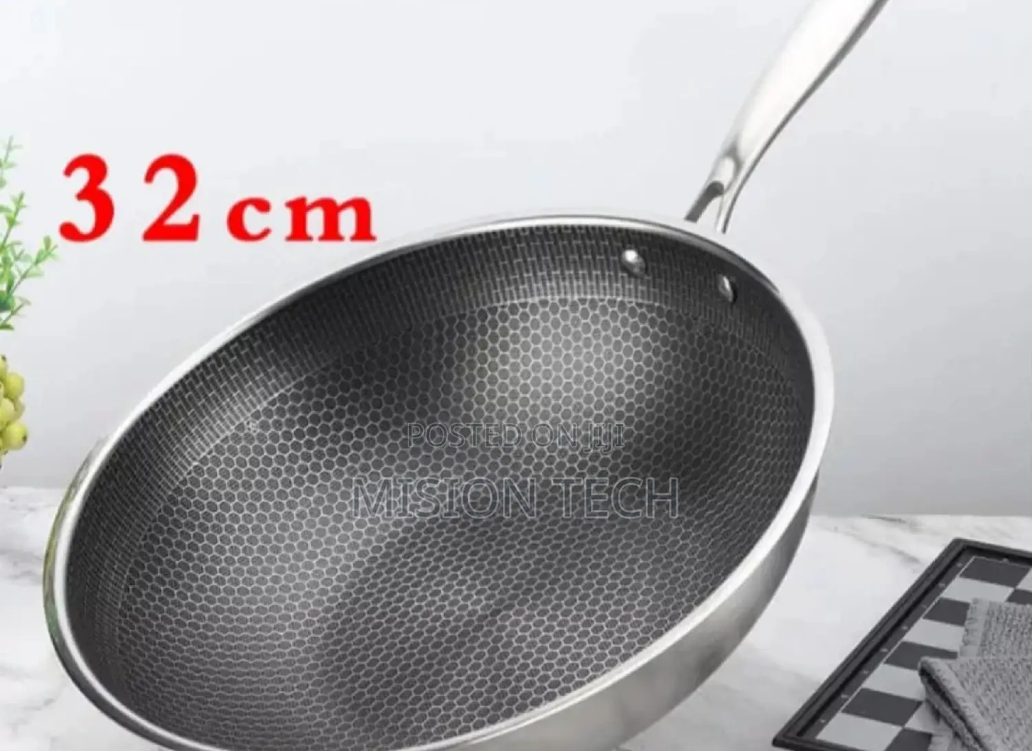 32cm Stainless Steel Honey Comb Wok Pan