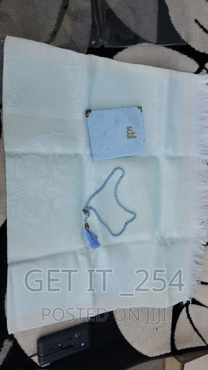 *3 in 1 Prayer Mat Set*
*Consists Of*
Tasbih
Praye