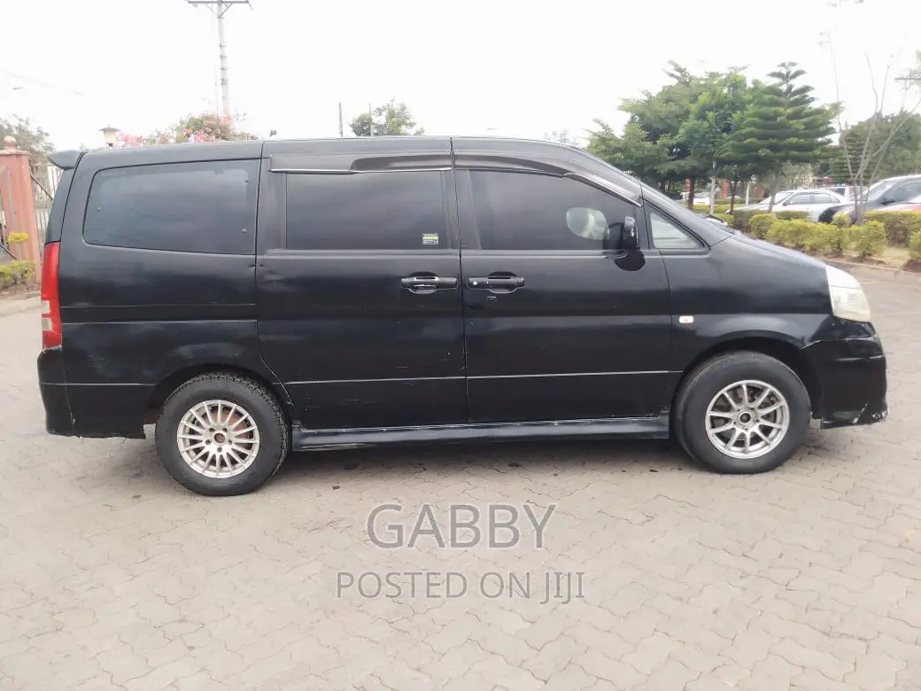 Nissan Serena 2006 Black