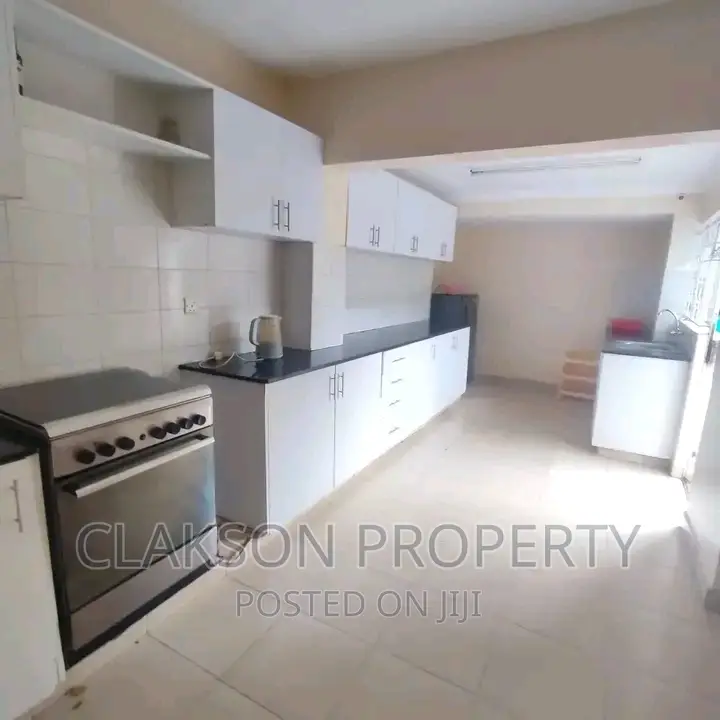 4bdrm Maisonette in Lavington for rent
