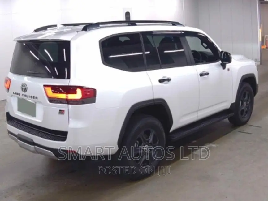 Toyota Land Cruiser 2022 Pearl