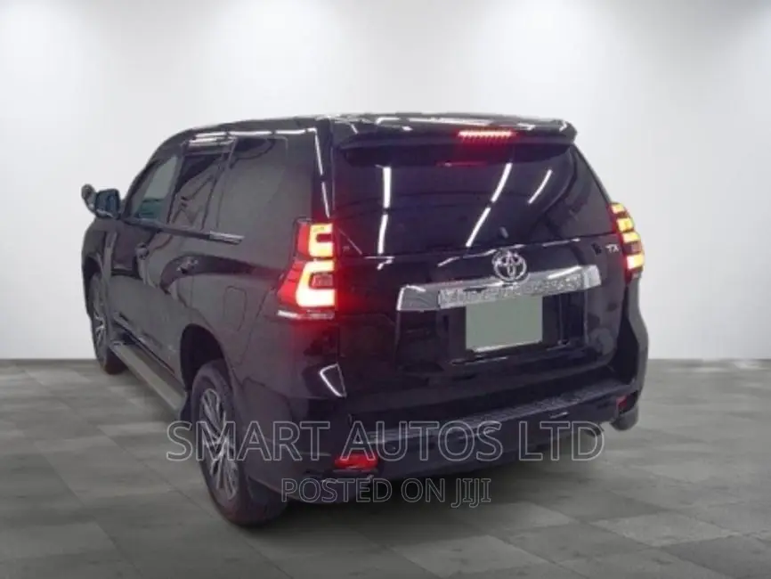 Toyota Land Cruiser Prado 2018 Black