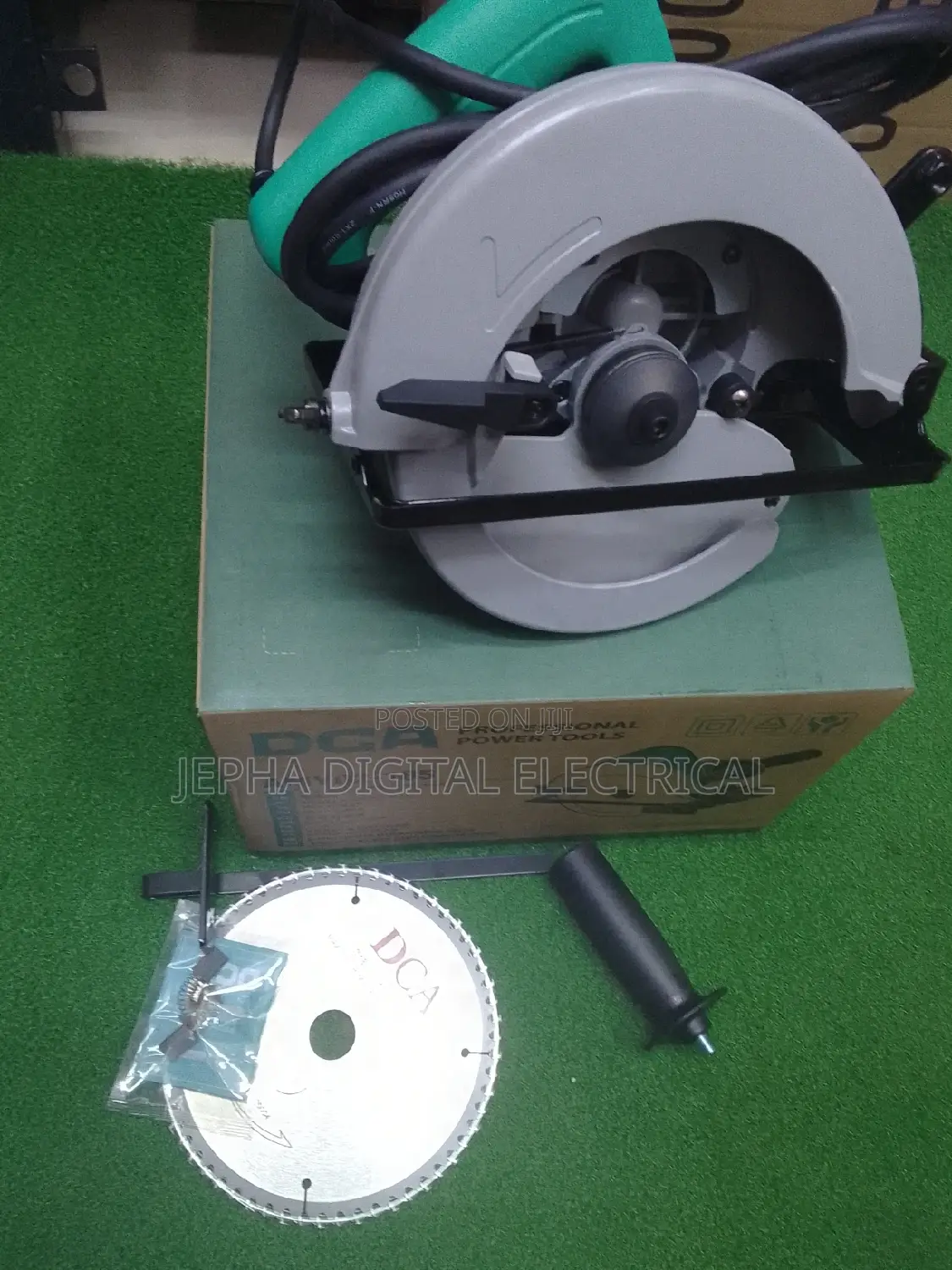 DCA Electric Circular Saw