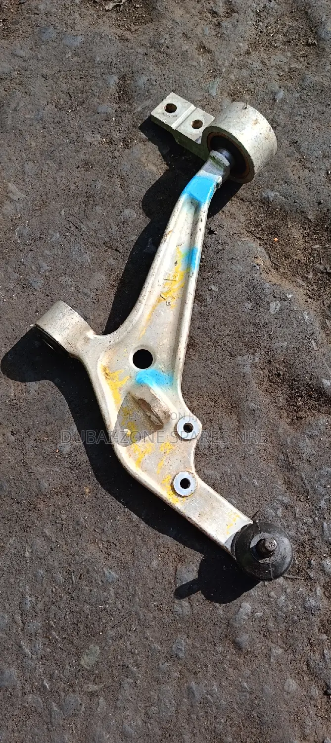 Nissan X-Trail Nt30 Qr20 2 4wheel Drive Front Arms.