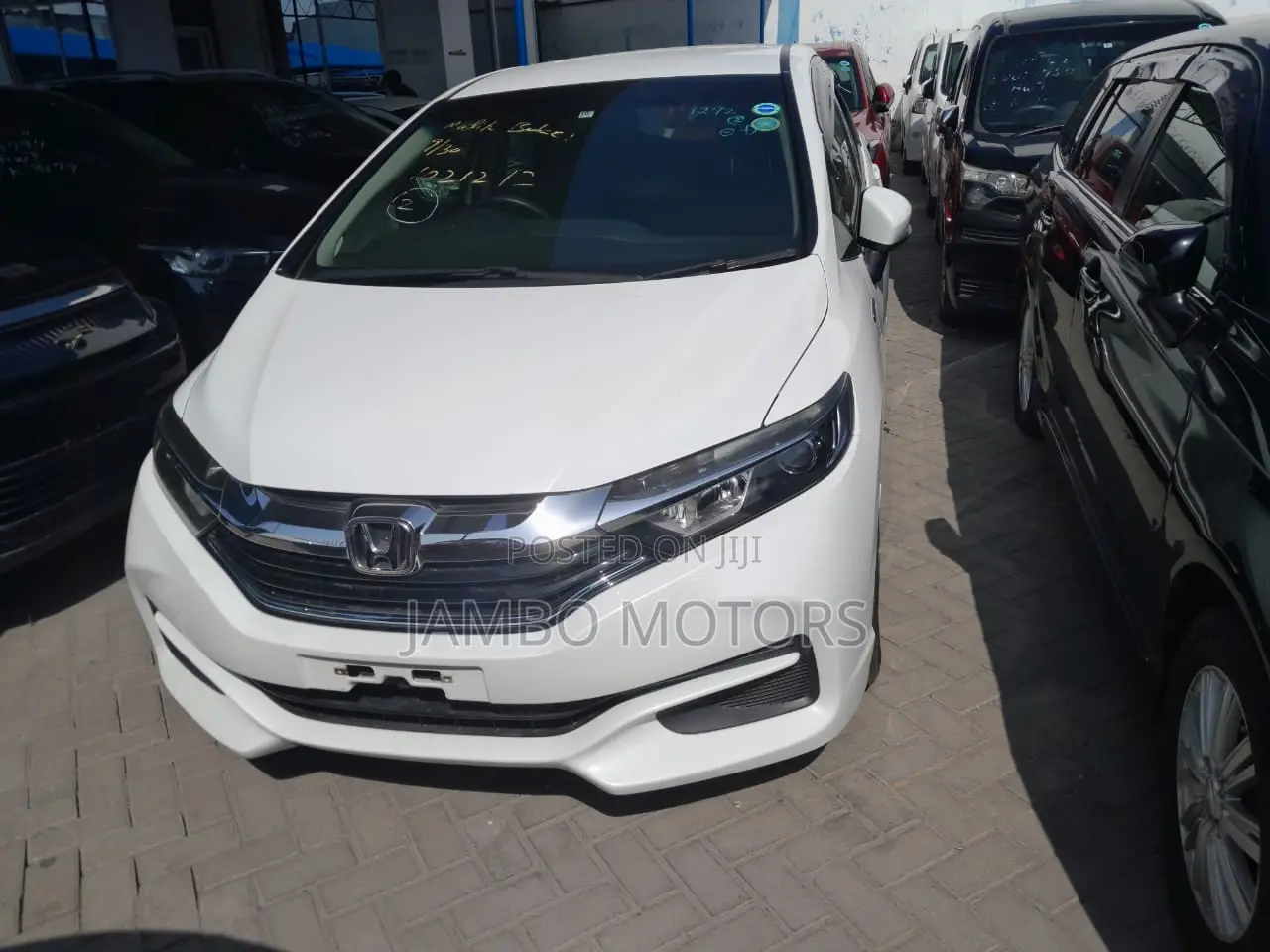 Honda Fit Shuttle 1.5 Hybrid 2WD 2017 White