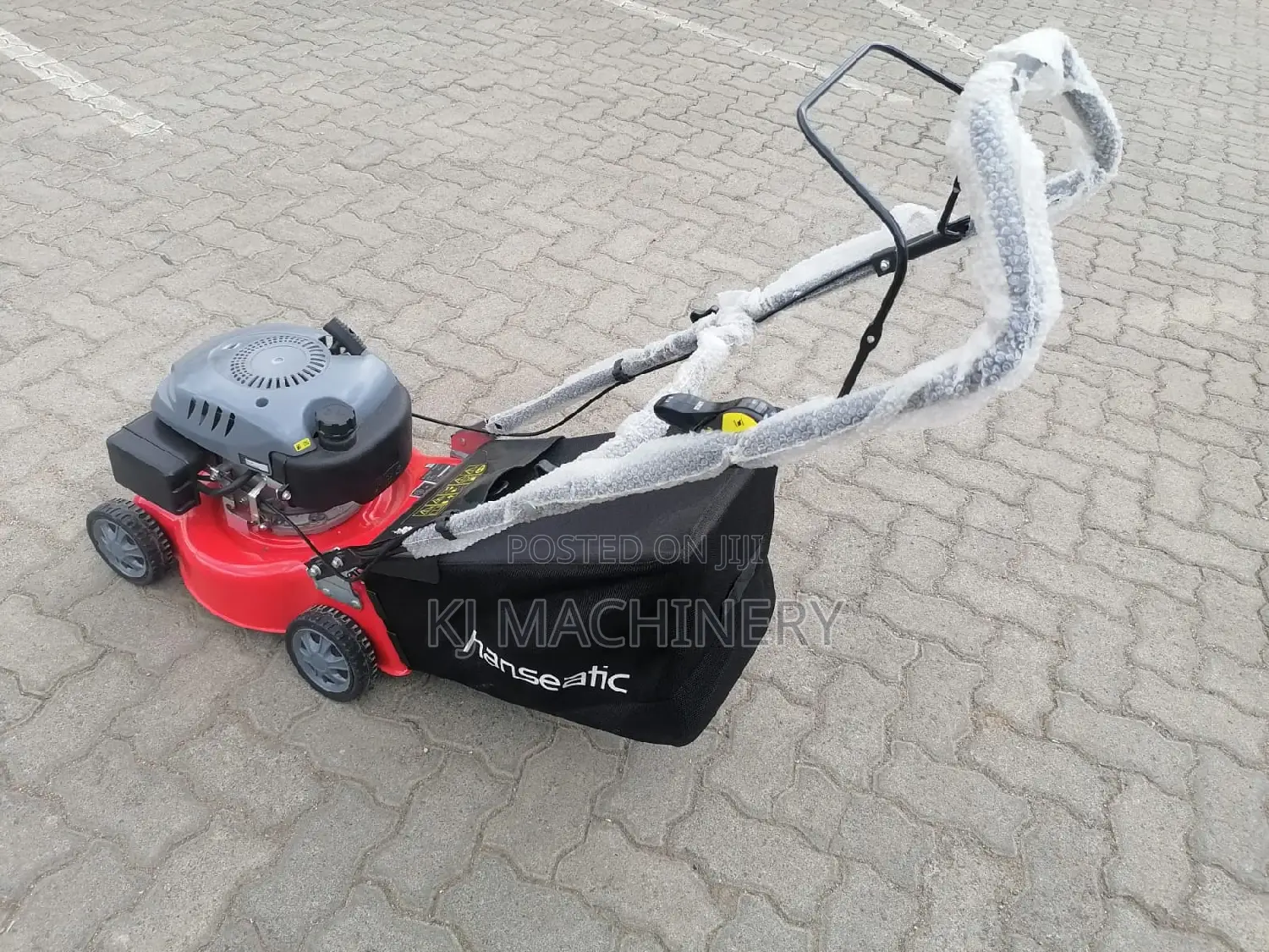 Lawn Mowing Gasoline Sixteen Inches