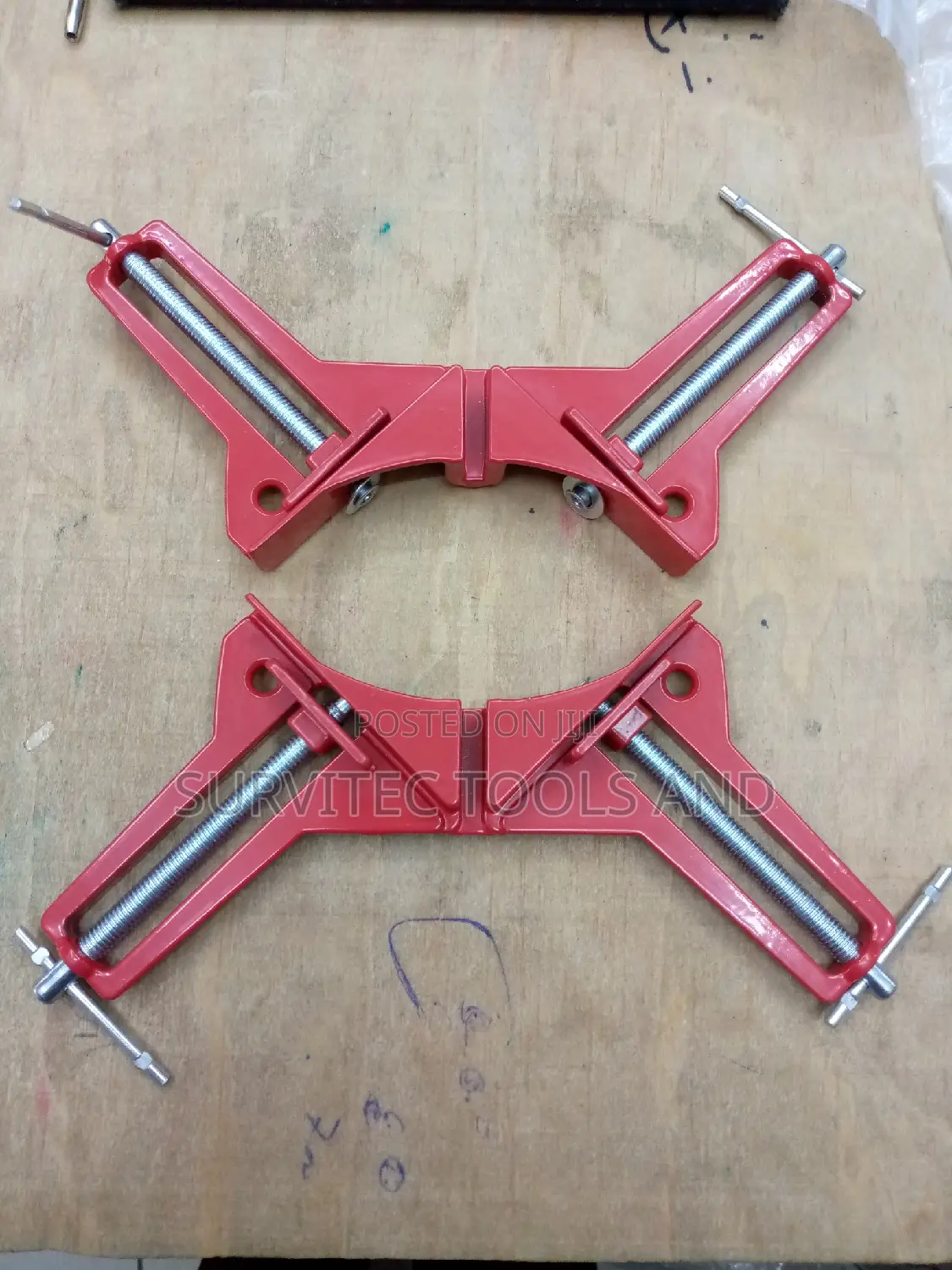 1pc 90 Degree Clamp