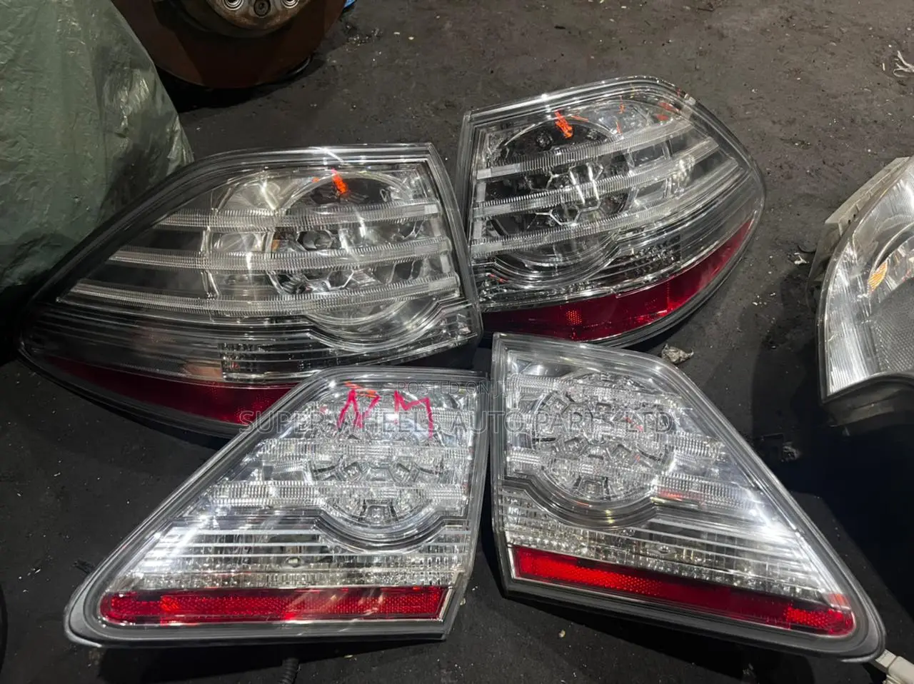 Boot Light / Tail Light Crown 2011 Clear
