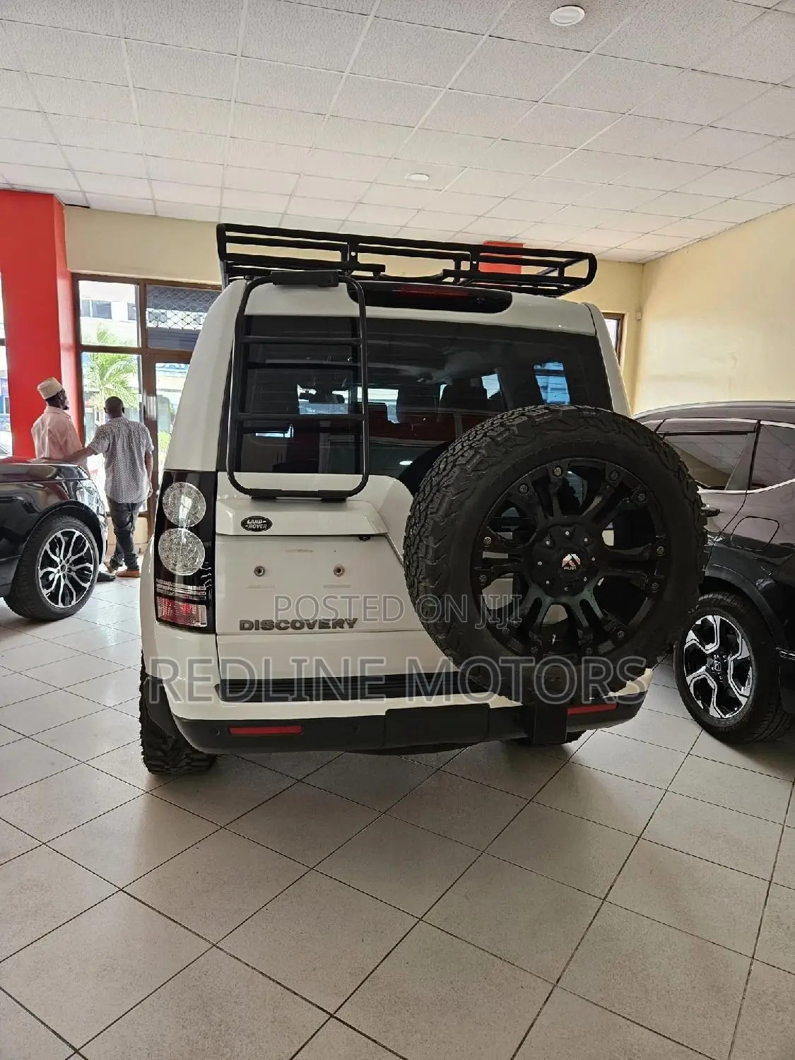 Land Rover Discovery 2016 White