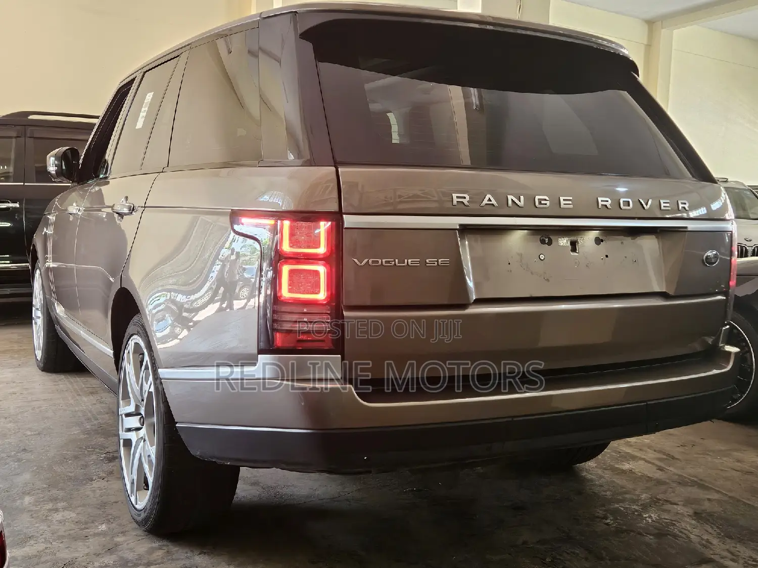 Land Rover Range Rover Vogue 2017 Gold