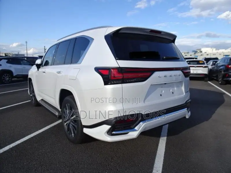 Lexus LX 2023 White