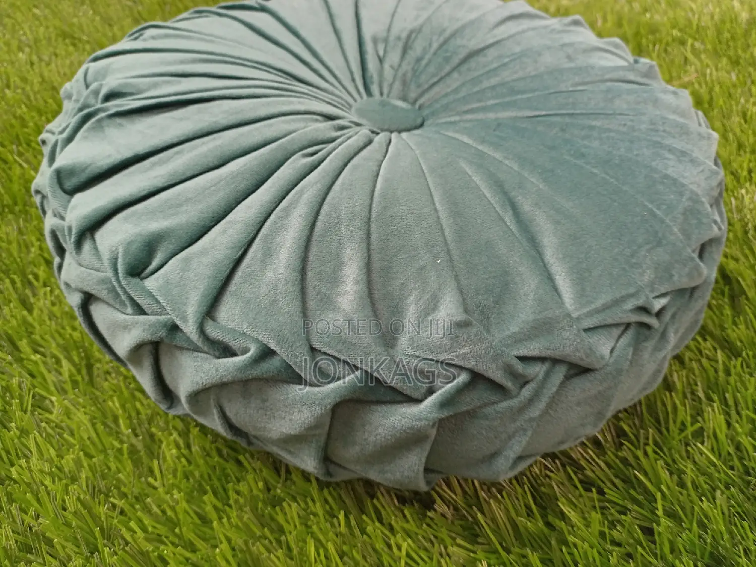 European Style Round Solid Cushion