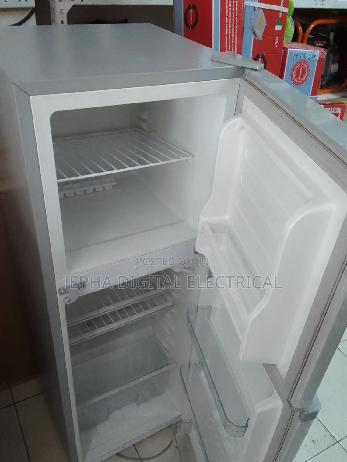 Fridge 128litres Premier