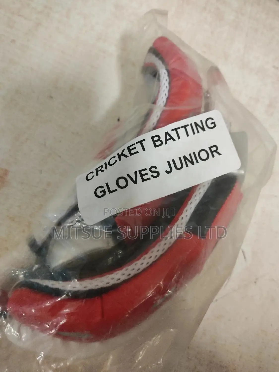 A Pair of Sparo Cricket Batting Gloves Junior/Youth