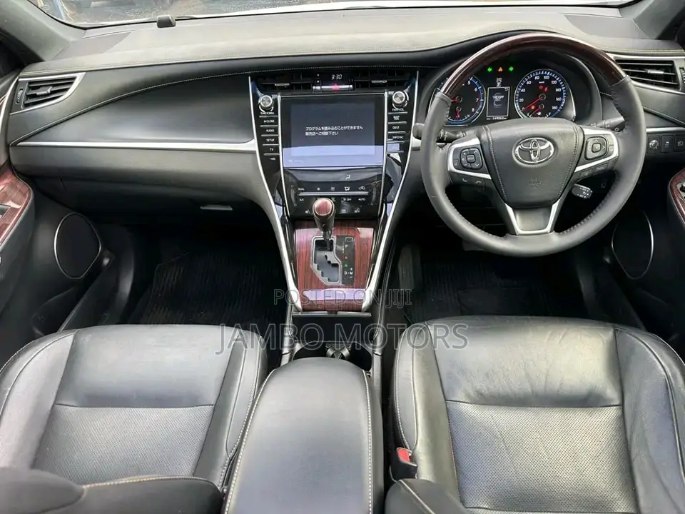 Toyota Harrier 2.0 2017 White