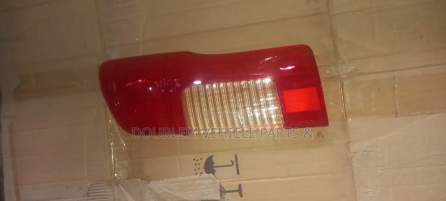 Tail Lens Nissan NV350