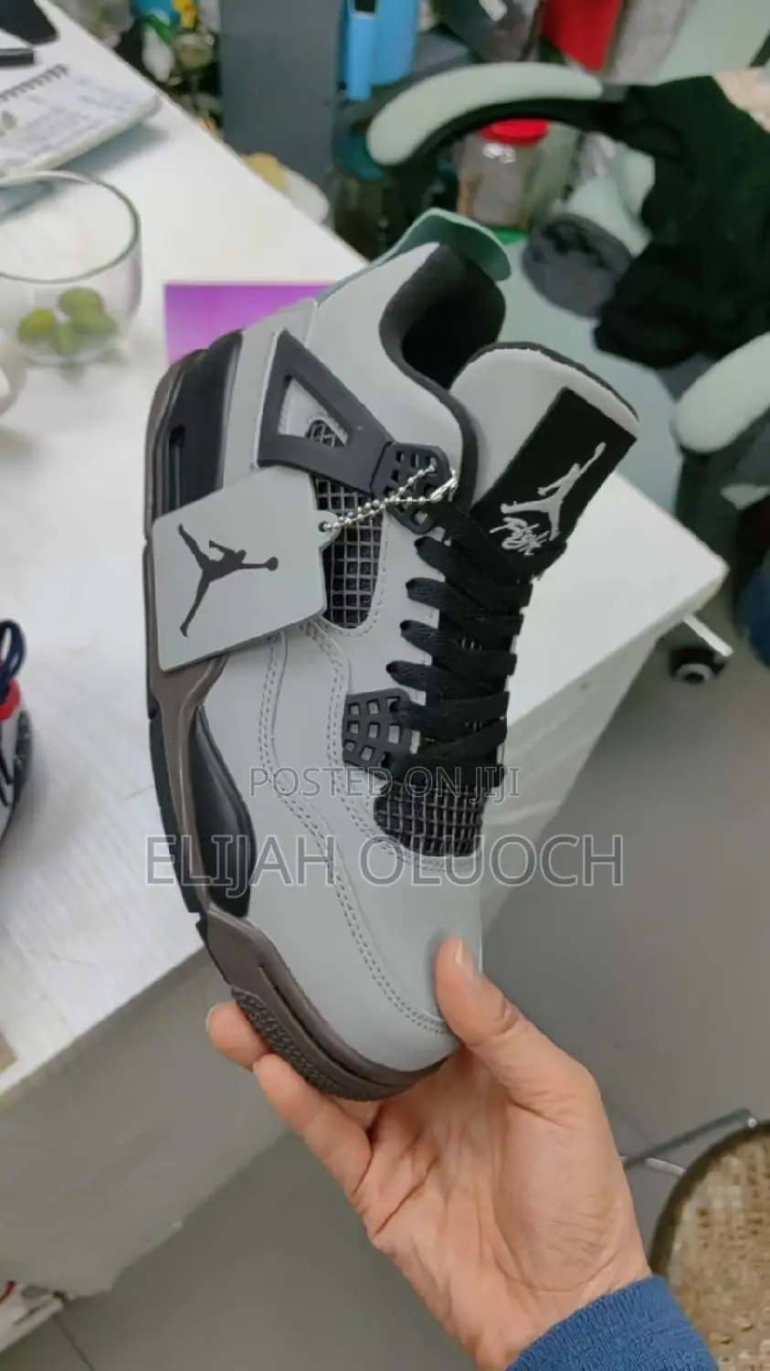 Jordan 4 Grey